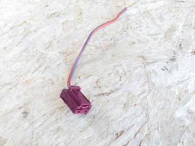 Mercedes Magenta 2 Pole 1 Wire Connector 0225450826